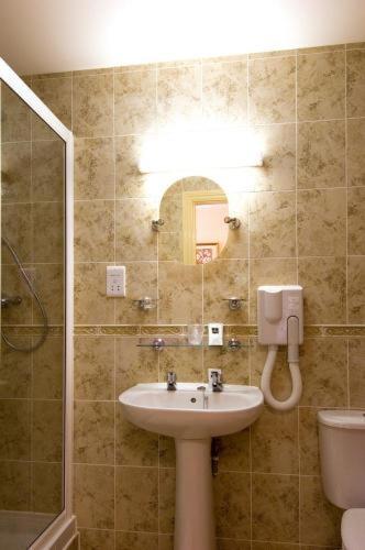 The Roebuck Inn - Relaxinnz Harrietsham Chambre photo